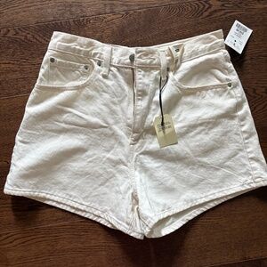 Levi’s shorts